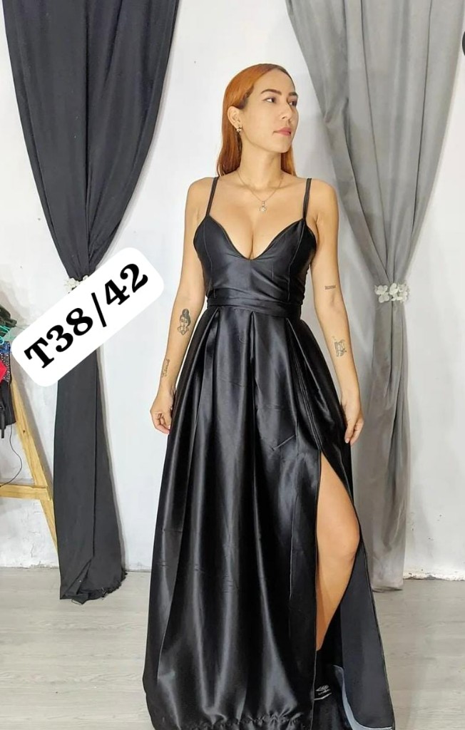 VESTIDO NEGRO LISO