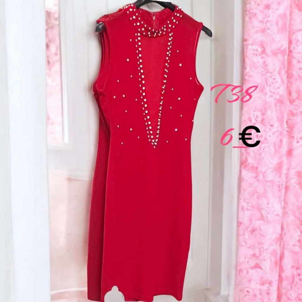 VESTIDO ROJO CON PIEDRAS TALLA 38